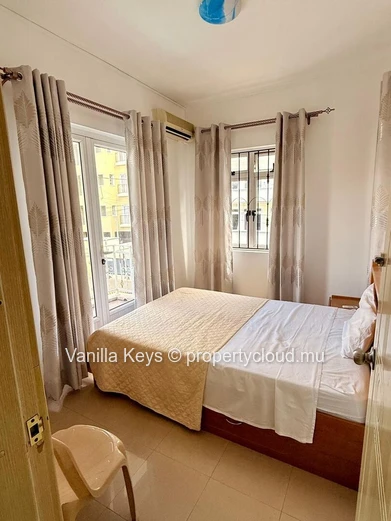Spacious 4-Bedroom Apartment with Sea Views – Flic en Flac