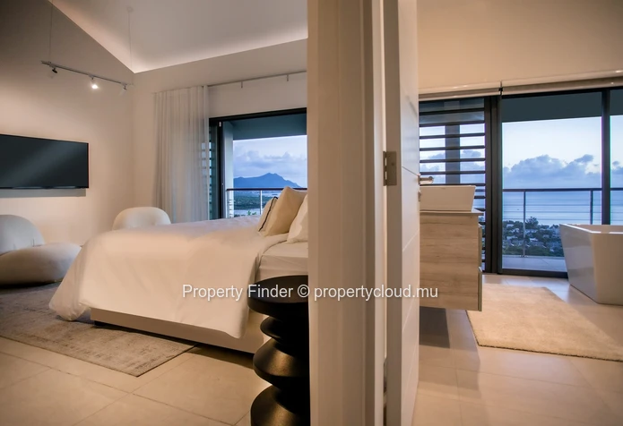 Luxurious 4-Bedroom Villa with Breathtaking Le Morne Views