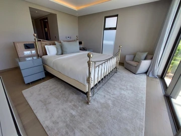 5 Bedroom Villa