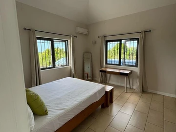 5 Bedroom Villa