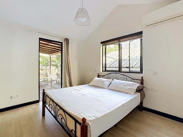 7 Bedroom House