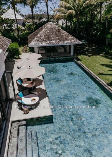 Villa de prestige avec pavillon et accès golf à Anahita – Quartier Lunea