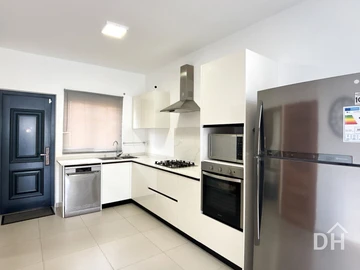 4 Bedroom Townhouse, Duplex
