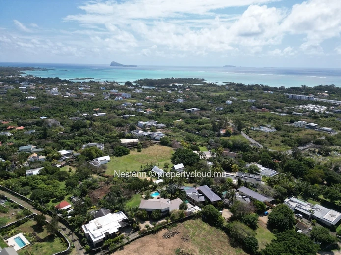 Terrain résidentiel 2548m² proche plage 