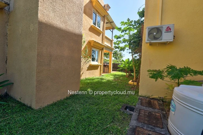 Traditional seafront villa with 3 bedrooms