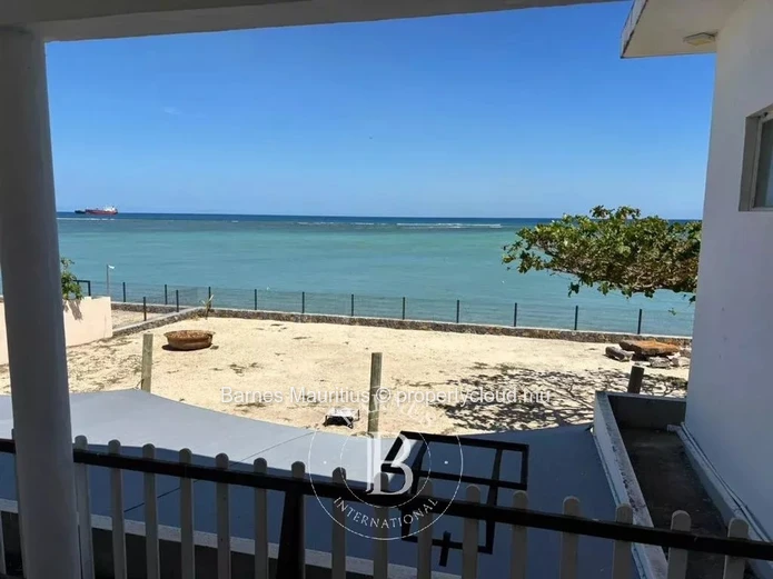 BAIE DU TOMBEAU - Maison pied dans l'eau - 3 chambres