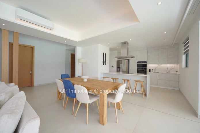 Appartement 3 chambres de 225 m² avec piscine à vendre à Grand Baie