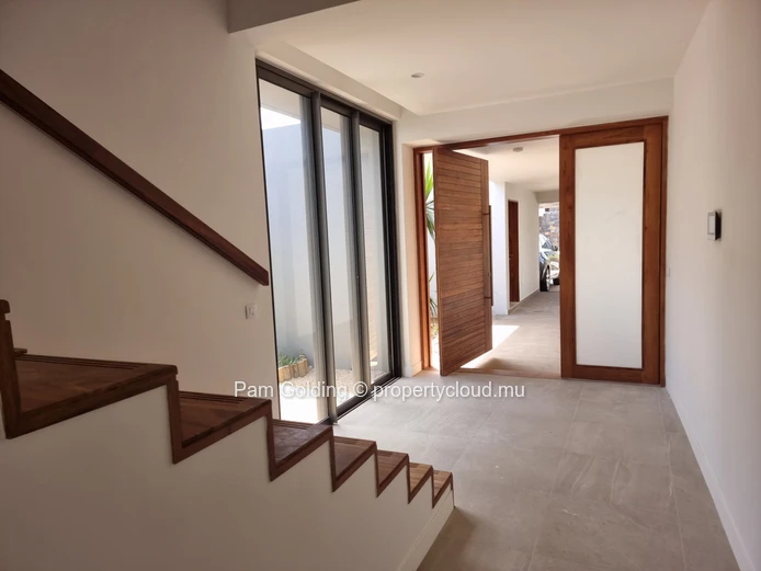 New 3 bedroom luxury townhouse for rental on the West Coast. (Sole Mandate)