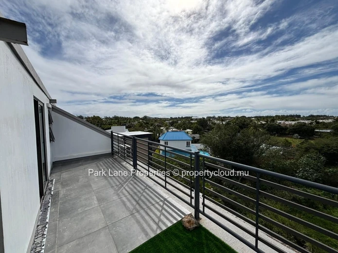 Appartement de Type Penthouse avec Rooftop Privatif et Vue Panoramique