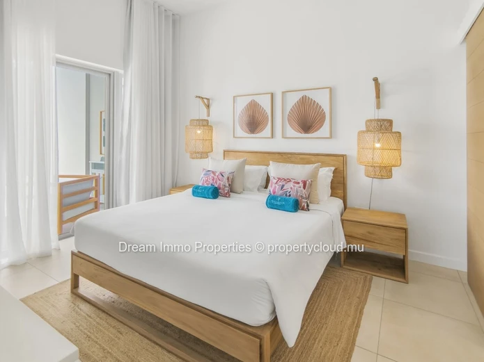 Appartement meublé de 3 chambres avec piscine privée en bord de mer à Grand Baie – Ile Maurice