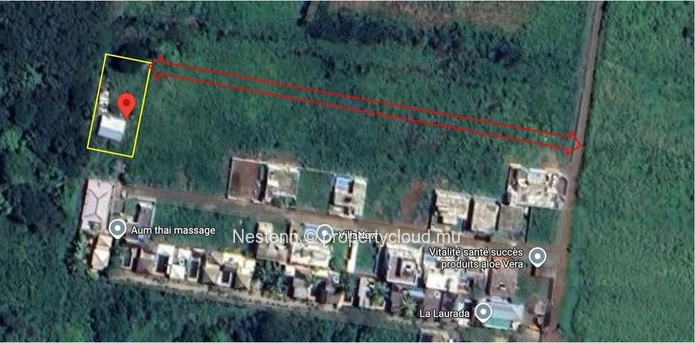 Terrain résidentiel dans un quartier paisible 
