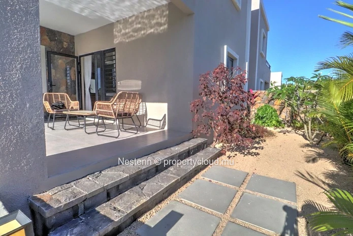 Exceptional new house with private pool 