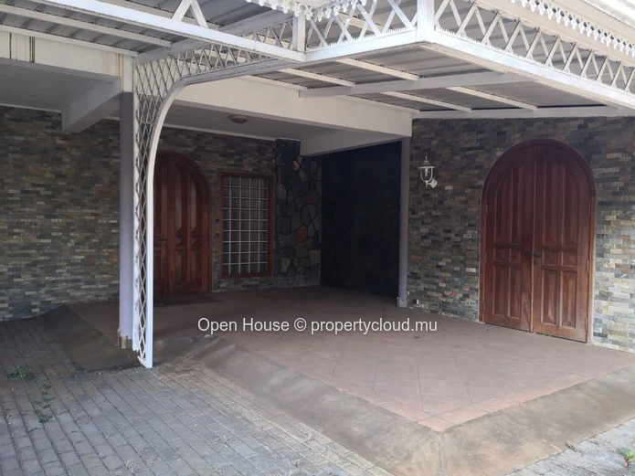 4-Bedroom Villa with Office for Sale in Beau Bassin