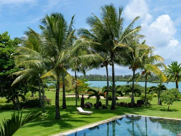 6 Bedroom Villa