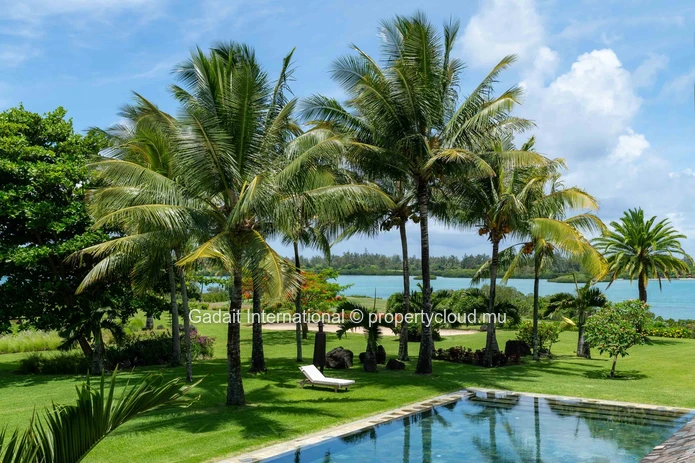 Magnifique villa avec vue sur mer et golf à vendre à Anahita Golf Resort, île Maurice