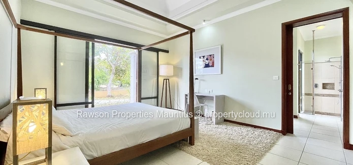 4 Bedroom Villa For Sale in Tamarin