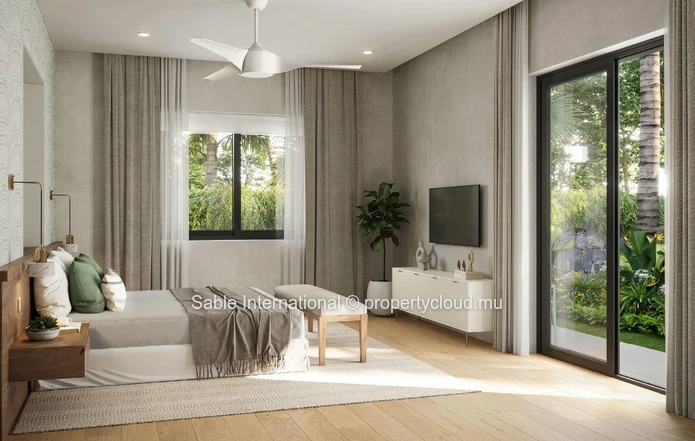 Villa RES à vendre à Péreybère, 431m² habitables, 777m² de terrain, 3 chambres, piscine privée, proche des commodités.