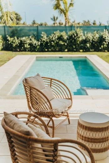 Townhouse raffiné de 3 chambres dans un village exclusif entre mer et golf à Haute Rive – Île Maurice