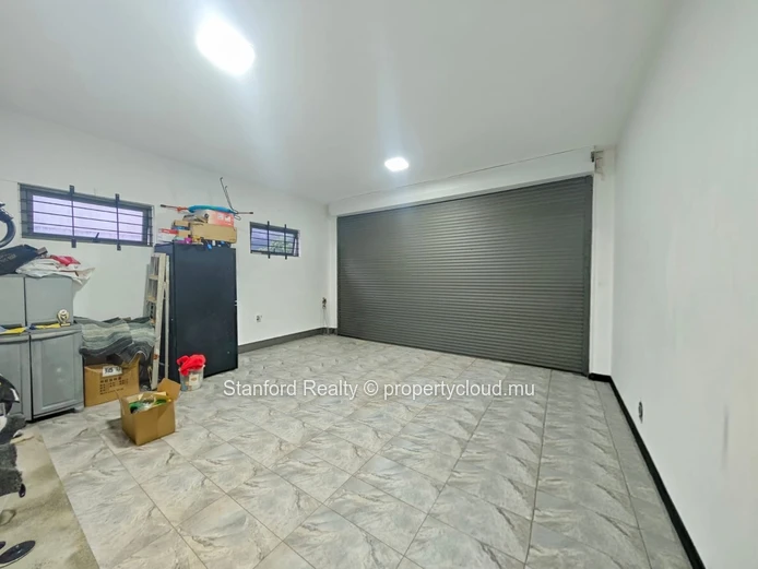 Spacious 4-Bedroom Villa for Rent in a Secure Gated Community - Bagatelle