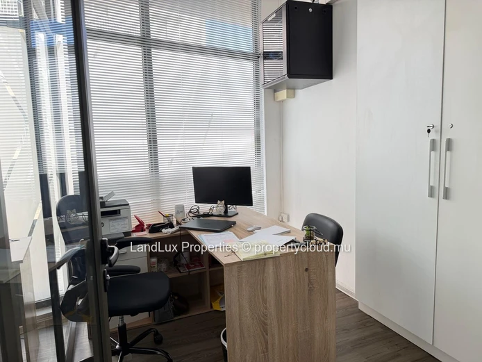 Bureau à louer à Quatre-Bornes