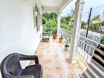  Cozy 2-Bedroom Apartment for Rent in Flic en Flac - Ideal for Couples or Student