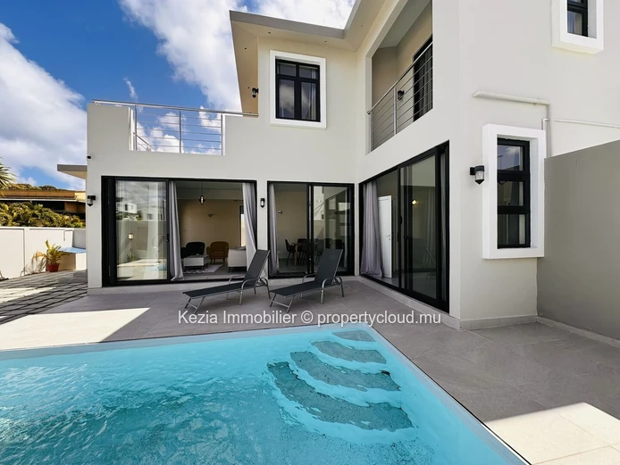| A CONTEMPORARY VILLA NEAR THE BEACH | This exceptional contemporary villa is ideally located just a short distance ...