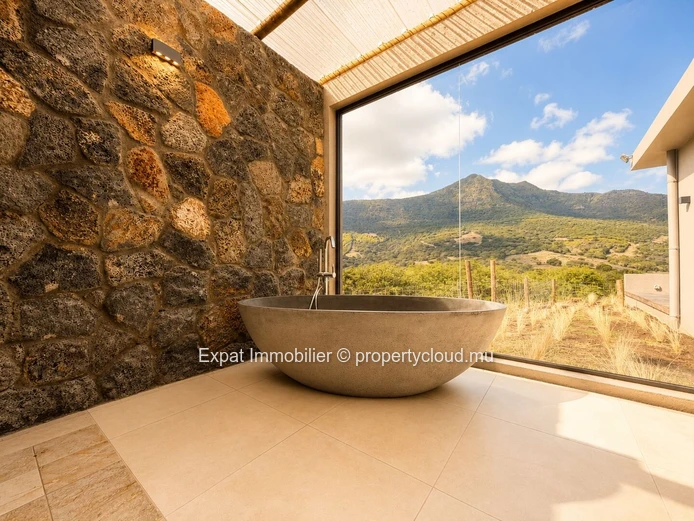 Exceptional 3-Bedroom Villa with Office for Rent at Domaine de Palmyre