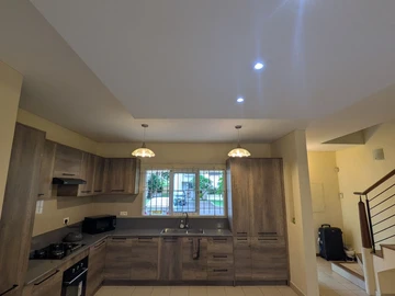 3 Bedroom Townhouse, Duplex