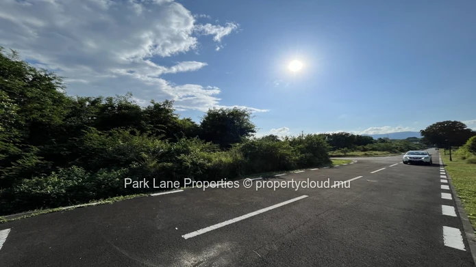 Terrains à vendre en propriété sécurisée