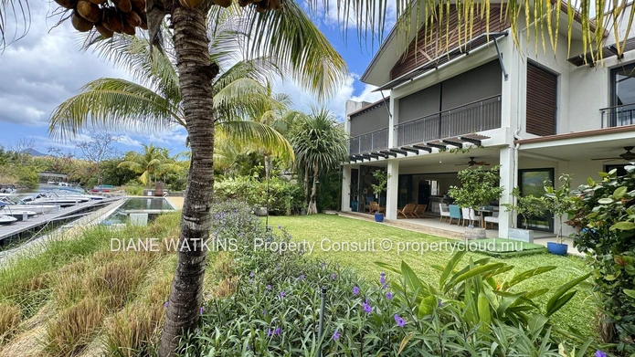 Exquisite Waterfront Living at La Balise Marina