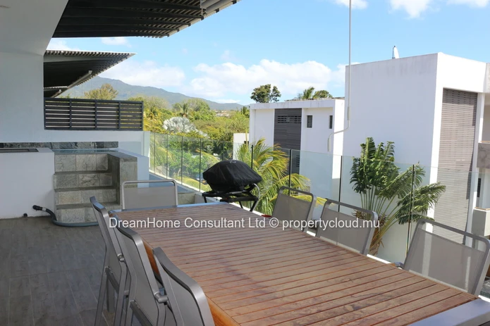 Luxueux appartement de 2 chambres en front de mer avec piscine privée