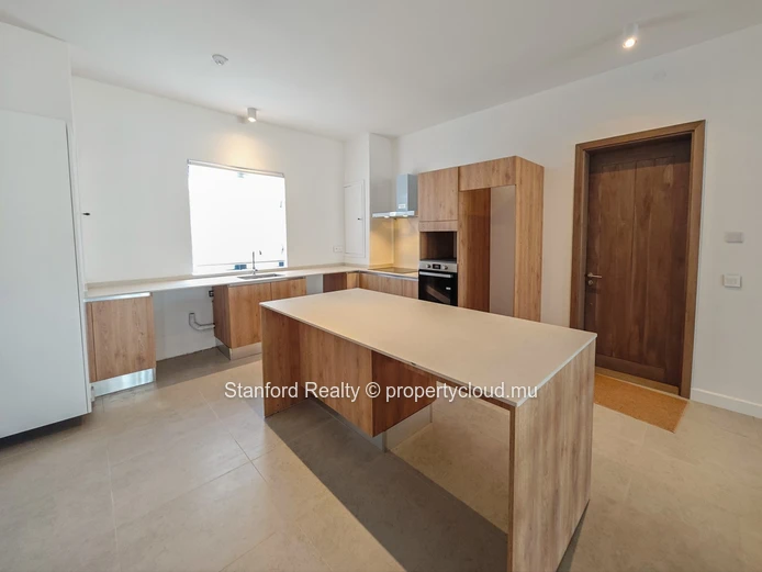 Appartement 2 chambres en rez-de-chaussée avec jardin à vendre à Pereybère