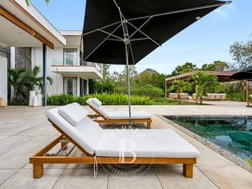 5 Bedroom Villa