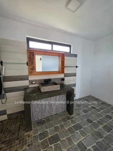 Villa 5 chambres à vendre à Vacoas, 210 m² habitables
