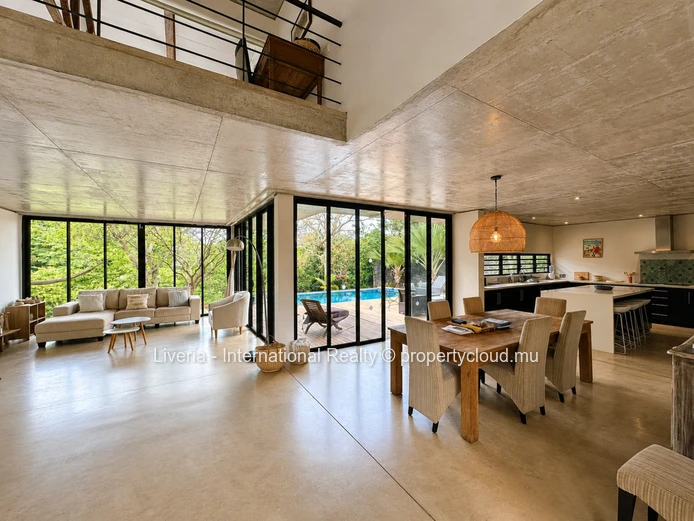 Coastal living in an established estate