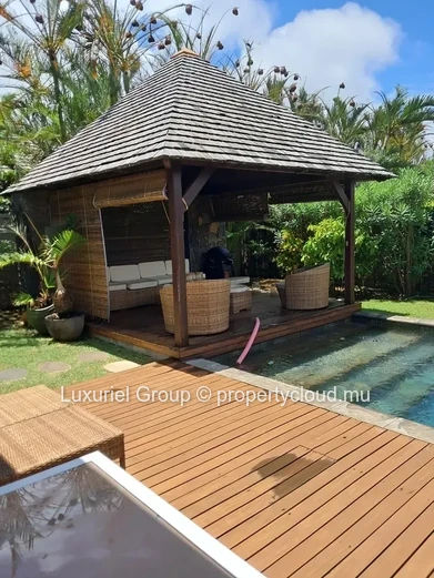 Villa 4 chambres avec piscine et jardin à Pereybère
