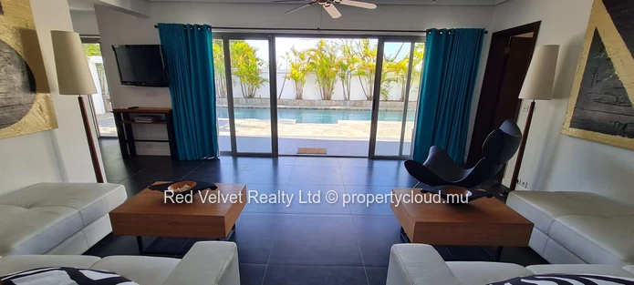 Luxury Villa for Rent in Pointe aux Canonniers | Beachfront Residence
