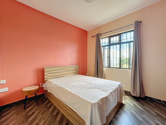 Appartement avec piscine commune