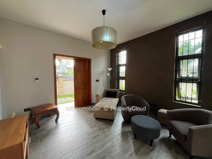 Belle maison de 4 chambres en location.
