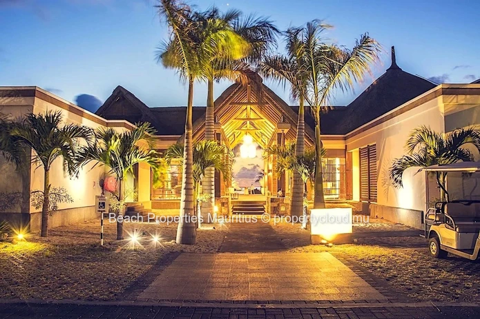 Stunning Waterfront Apartment at La Balise Marina, Black River