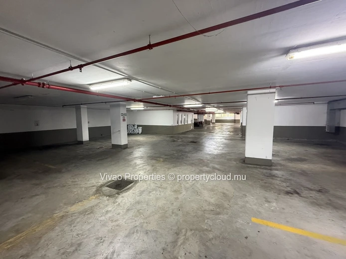 "Prime Commercial Space on ground floor for Rent in Quatre Bornes on main road - 70m² - Great visibility - Ideal Loca...