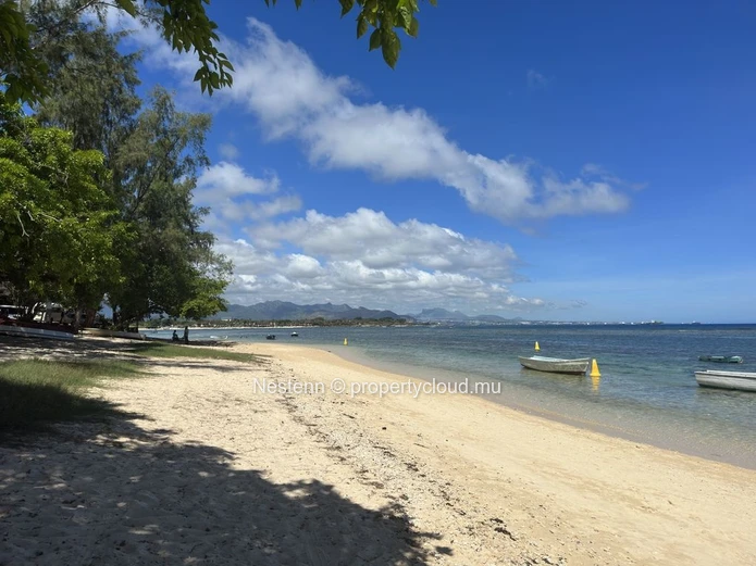 Prime land of 789.32 m² in a residence 
