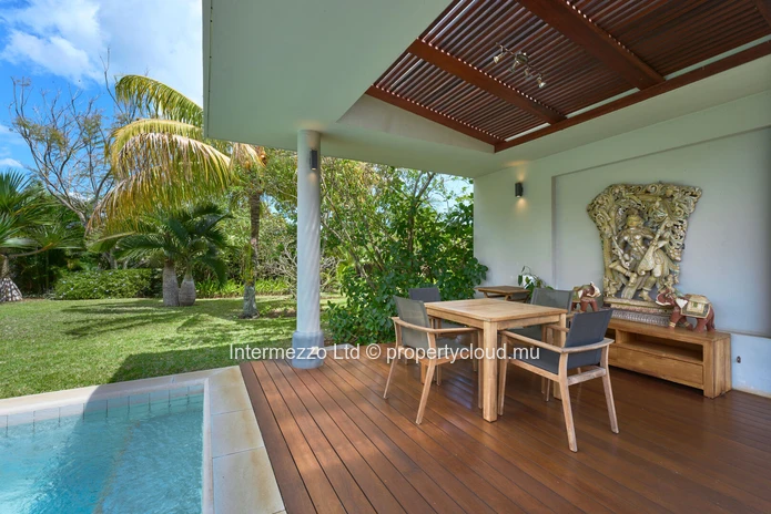 Villa 3 chambres 346 m² sur 1 748 m² à vendre – Balaclava