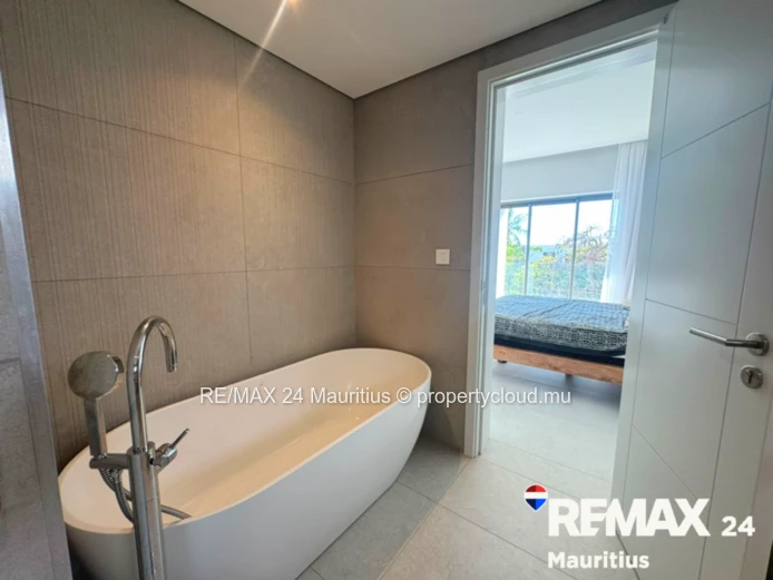 3-Bedroom Penthouse with Private Rooftop & Jacuzzi | 170m² | For Rent