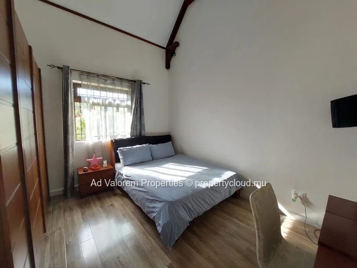 Superbe maison de 260m² à louer – meublée & équipée