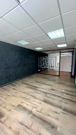 Office to Rent – Grand Baie Business Park | 117 m² | Available Now
