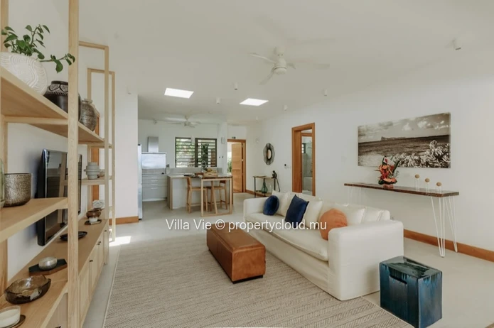 Cap Malheureux - Superb contemporary 3 bedroom villa on the beachfront