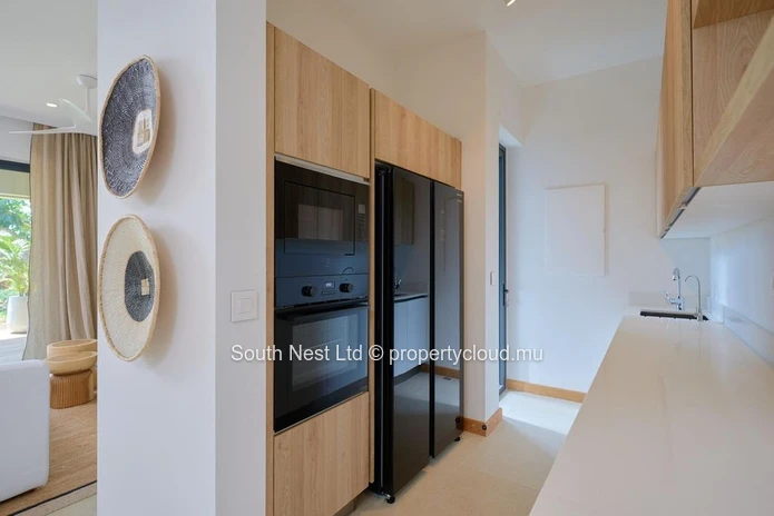 Elegant Garden Apartment in a Prestigious Residence – Belle Vue Harel