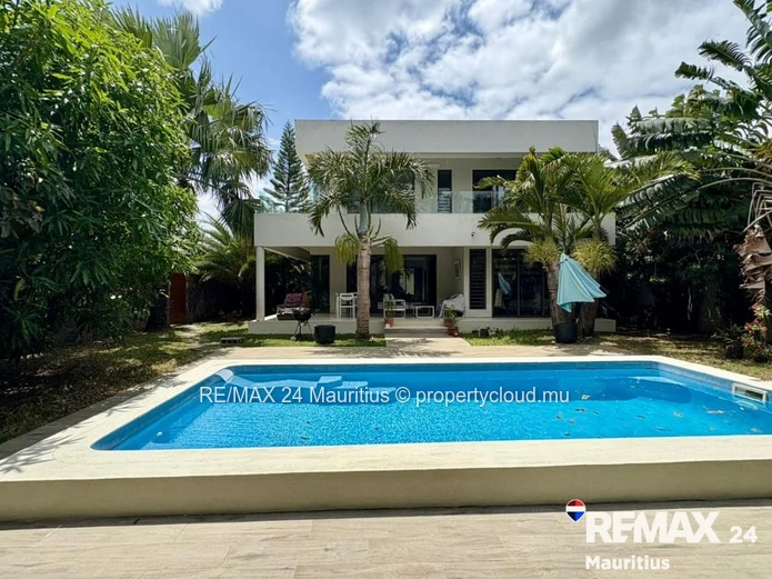 Modern & Lage Modern Home for Rent