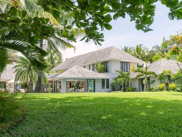 6 Bedroom Villa